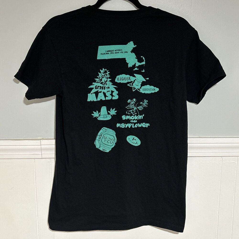Weedmaps Short sleeve Tee High Massachusetts Cannabis History Size Small